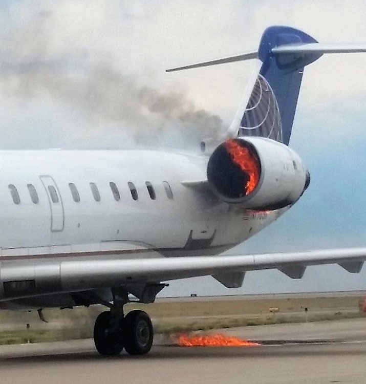 CRJ7 Denver 2017 fire and burning fuel pool